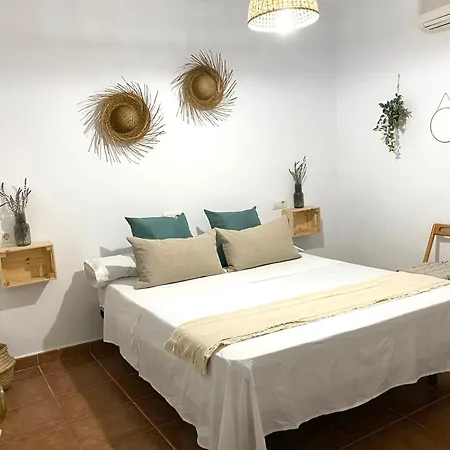 Turisticas - La Tarayuela 民宿 *